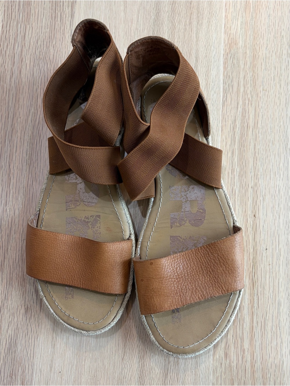 SOREL Ella Sandal | Camel Brown | Size 9